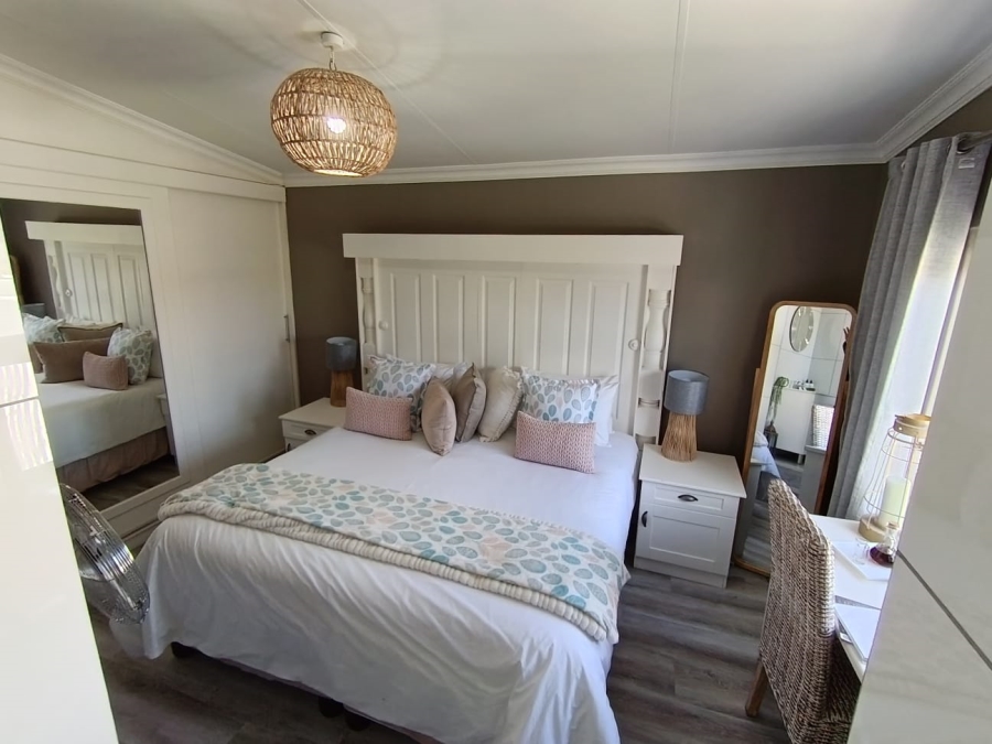 To Let 2 Bedroom Property for Rent in Hartenbos Heuwels Western Cape